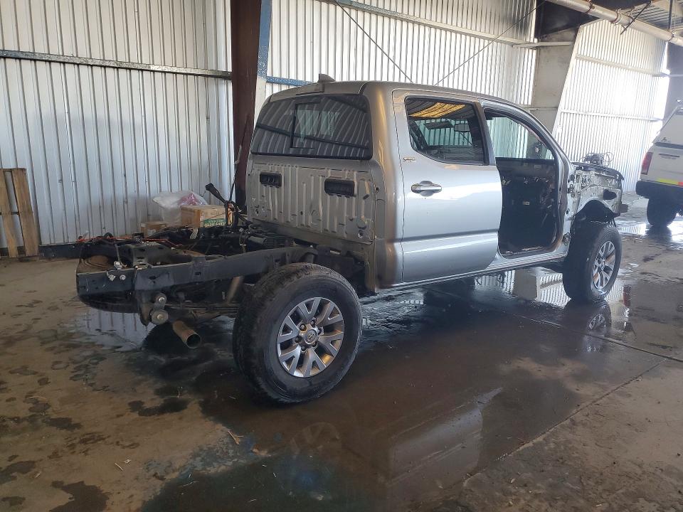50150276 :رقم المزاد ، 5TFAZ5CN3JX066758 vin ، 2018 Toyota Tacoma مزاد بيع
