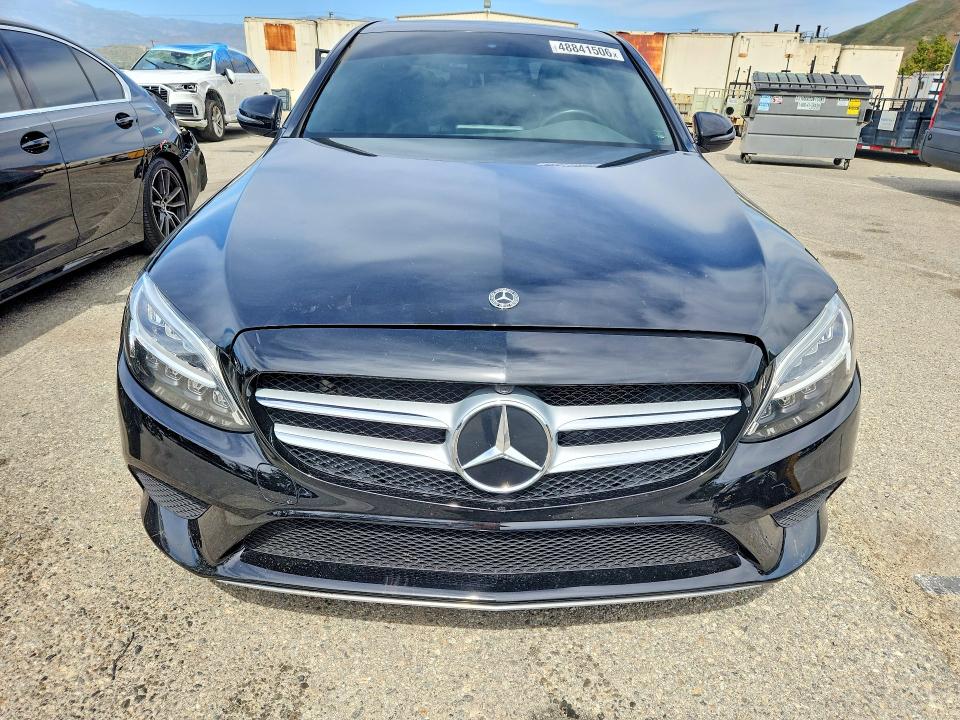 48841506 :رقم المزاد ، W1KWF8DBXMR631977 vin ، 2021 Mercedes-benz C مزاد بيع