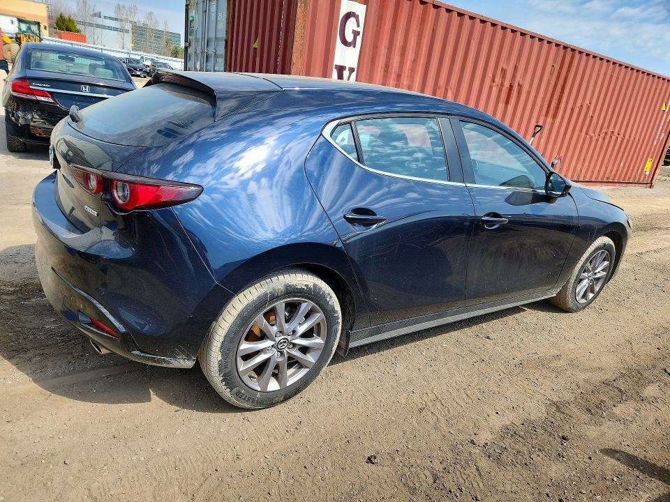 50763696 :رقم المزاد ، JM1BPBLL1N1513698 vin ، 2022 Mazda 3 مزاد بيع