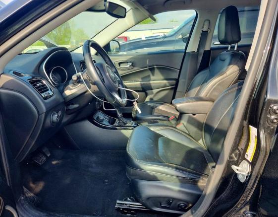 50081226 :رقم المزاد ، 3C4NJDCB2JT374914 vin ، 2018 Jeep Compass مزاد بيع
