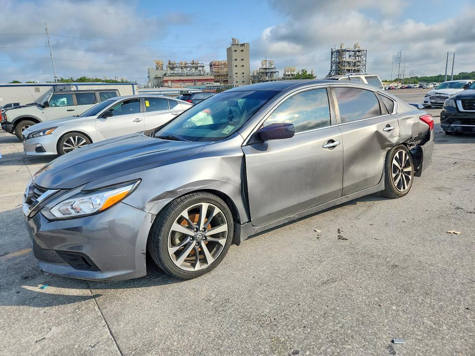 2017 Nissan Altima მანქანა იყიდება აუქციონზე, vin: 1N4AL3AP6HC483387, აუქციონის ნომერი: 50633166