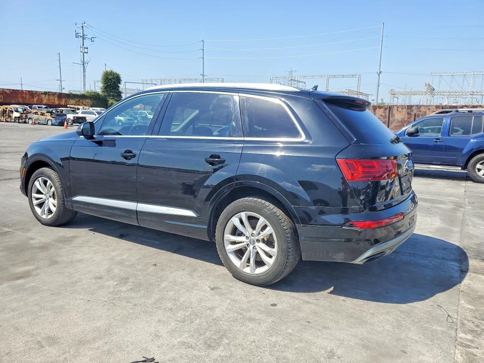 Продаж на аукціоні авто 2017 Audi Q7, vin: WA1LAAF78HD033413, номер лоту: 48870566