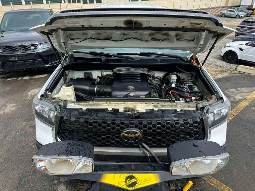 Продаж на аукціоні авто 2018 Toyota Tundra, vin: 5TFUY5F19JX762520, номер лоту: 79801235