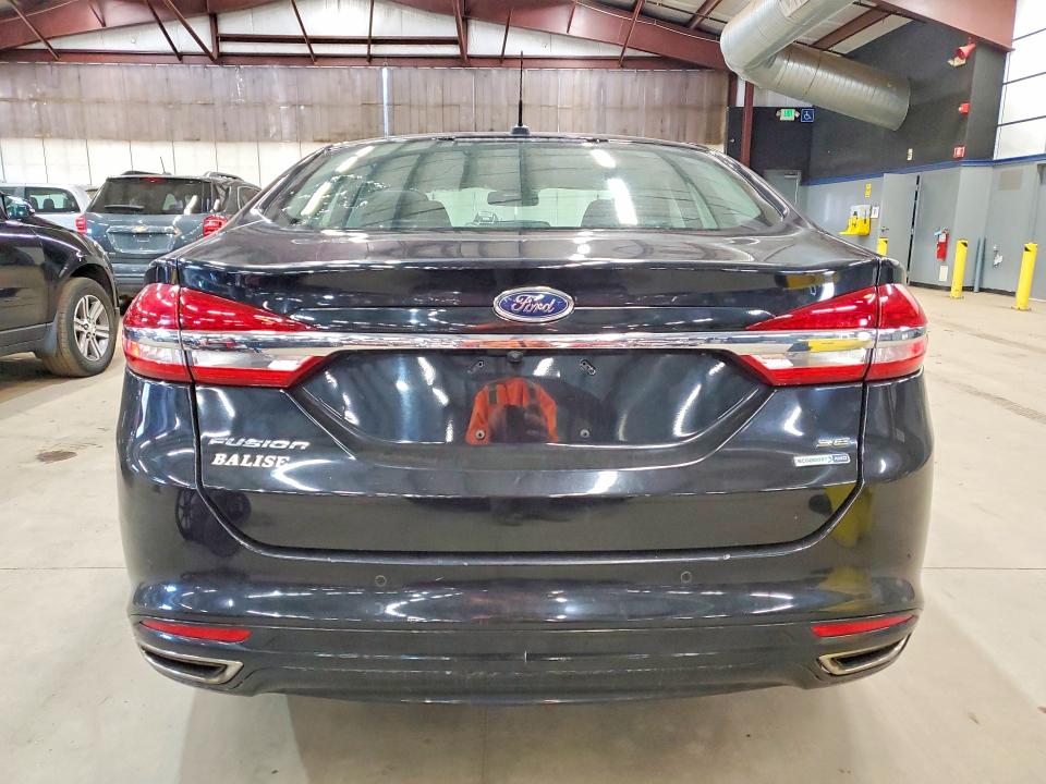49442686 :رقم المزاد ، 3FA6P0T9XJR118533 vin ، 2018 Ford Fusion مزاد بيع