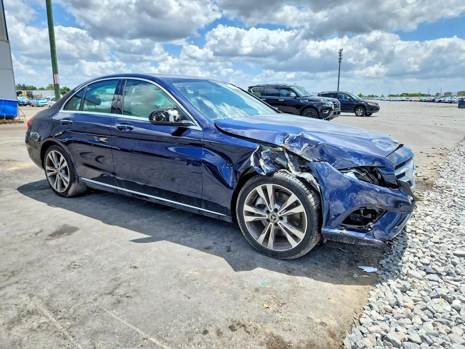 Продажа на аукционе авто 2019 Mercedes-benz C, vin: 55SWF8DB9KU296576, номер лота: 51539196