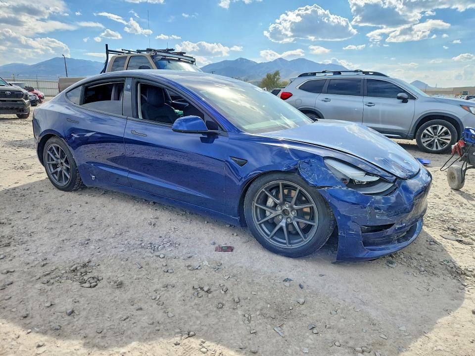 2022 Tesla Model 3 მანქანა იყიდება აუქციონზე, vin: 5YJ3E1EB1NF133048, აუქციონის ნომერი: 49570066