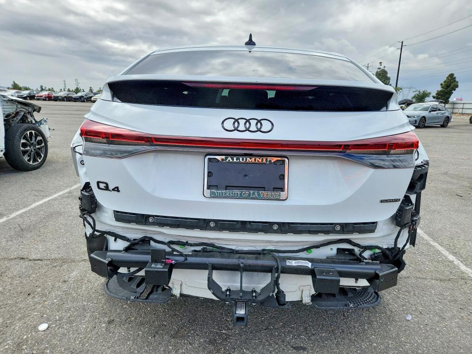 Продажа на аукционе авто 2024 Audi Q4 E-tron, vin: WA13UBFZ3RP057925, номер лота: 49658006