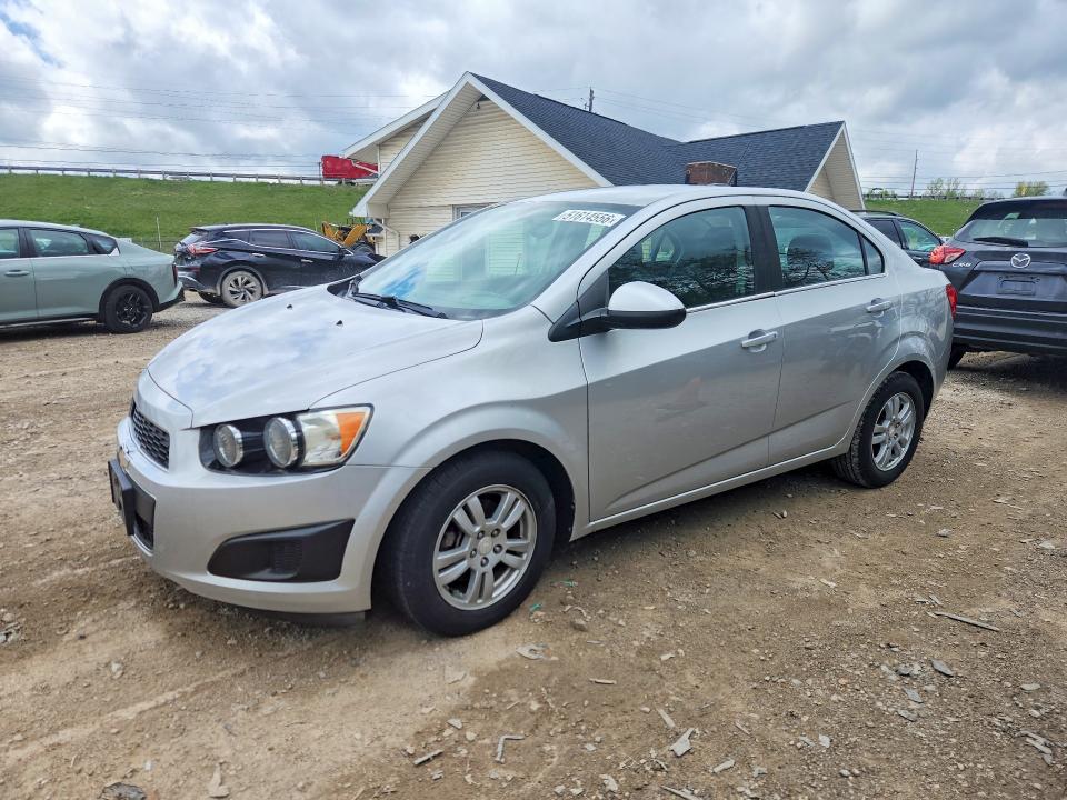51614556 :رقم المزاد ، 1G1JC5SG5F4203351 vin ، 2015 Chevrolet Sonic مزاد بيع
