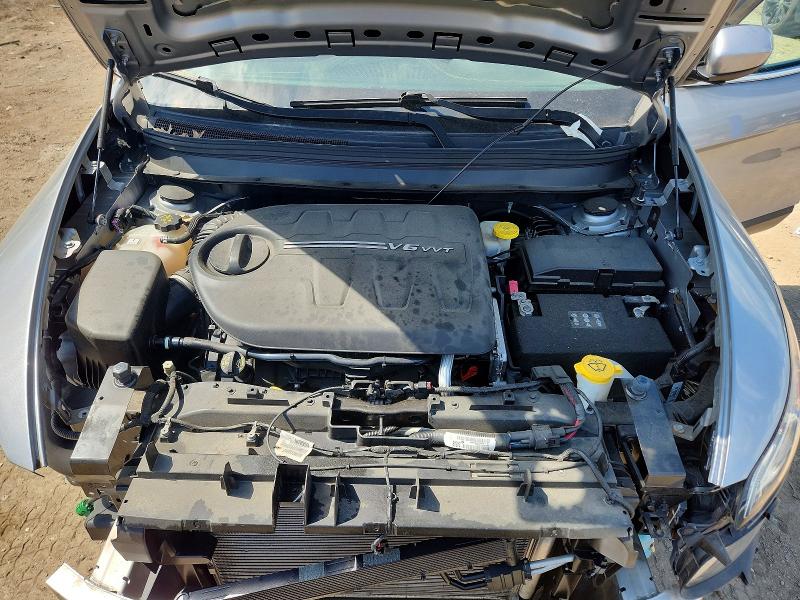 50143136 :رقم المزاد ، 1C4PJMCS8HW568375 vin ، 2017 Jeep Cherokee مزاد بيع