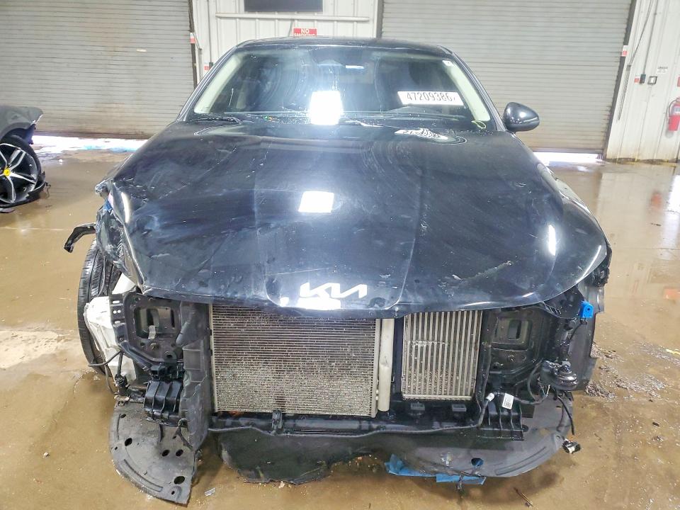 47209386 :رقم المزاد ، 5XXG14J29NG105824 vin ، 2022 Kia K5 مزاد بيع