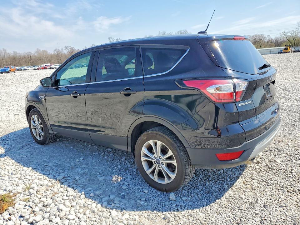 48536546 :رقم المزاد ، 1FMCU9GD0HUE04074 vin ، 2017 Ford Escape مزاد بيع