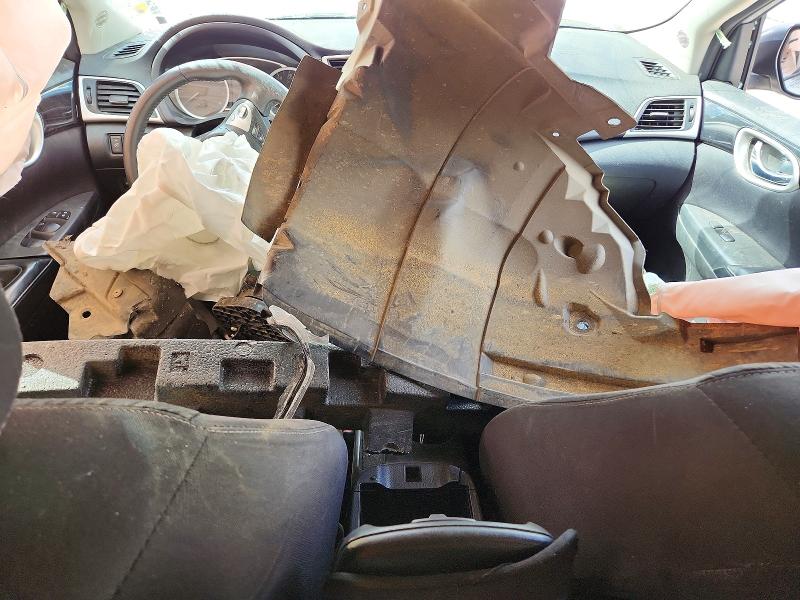 49883596 :رقم المزاد ، 3N1AB7AP4HY265916 vin ، 2017 Nissan Sentra مزاد بيع