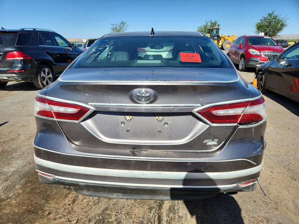 Продажа на аукционе авто 2018 Toyota Camry, vin: 4T1B11HK6JU010961, номер лота: 51329766