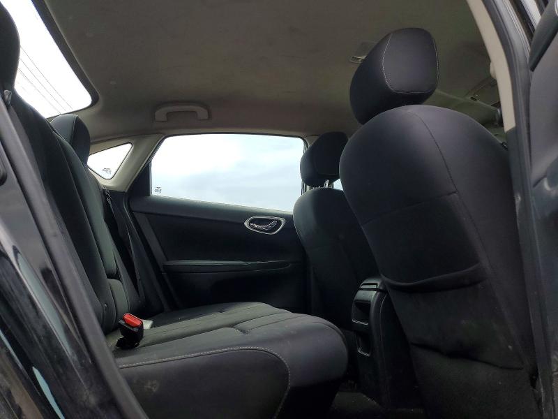 48693916 :رقم المزاد ، 3N1AB7AP4JY309791 vin ، 2018 Nissan Sentra مزاد بيع
