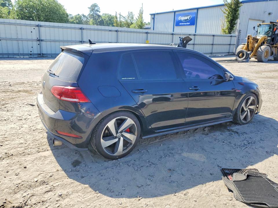 2018 Volkswagen Gti მანქანა იყიდება აუქციონზე, vin: 3VW447AU1JM251783, აუქციონის ნომერი: 50623406