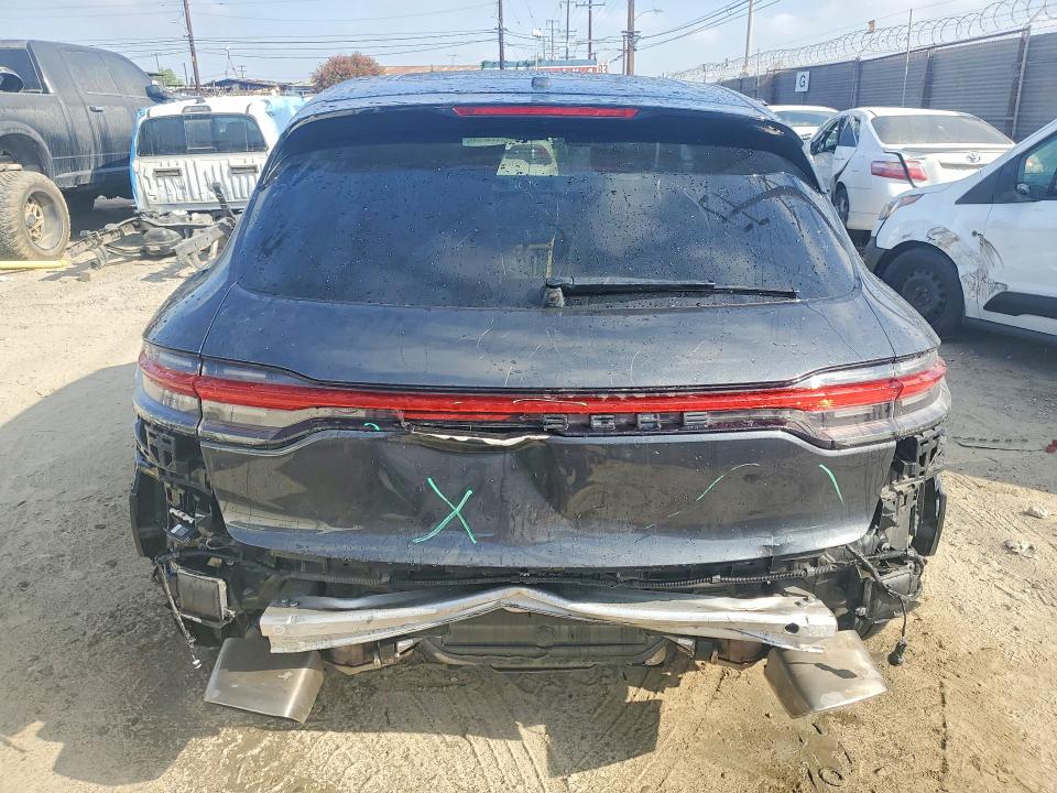 48849326 :رقم المزاد ، WP1AA2A57LLB11735 vin ، 2020 Porsche Macan مزاد بيع