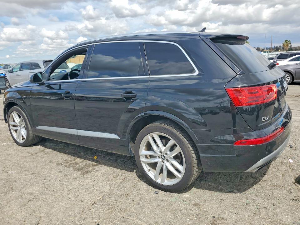 50956476 :رقم المزاد ، WA1VAAF71HD056198 vin ، 2017 Audi Q7 مزاد بيع