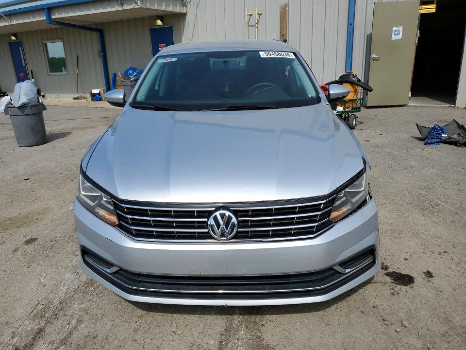 2018 Volkswagen Passat მანქანა იყიდება აუქციონზე, vin: 1VWAA7A38JC002045, აუქციონის ნომერი: 50458636