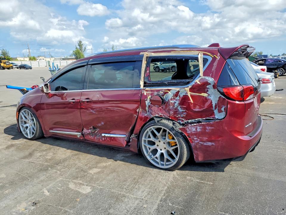 51437506 :رقم المزاد ، 2C4RC1GG7HR689267 vin ، 2017 Chrysler Pacifica مزاد بيع