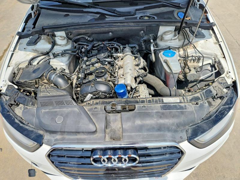 51462386 :رقم المزاد ، WAUFFAFL3FN009848 vin ، 2015 Audi A4 مزاد بيع