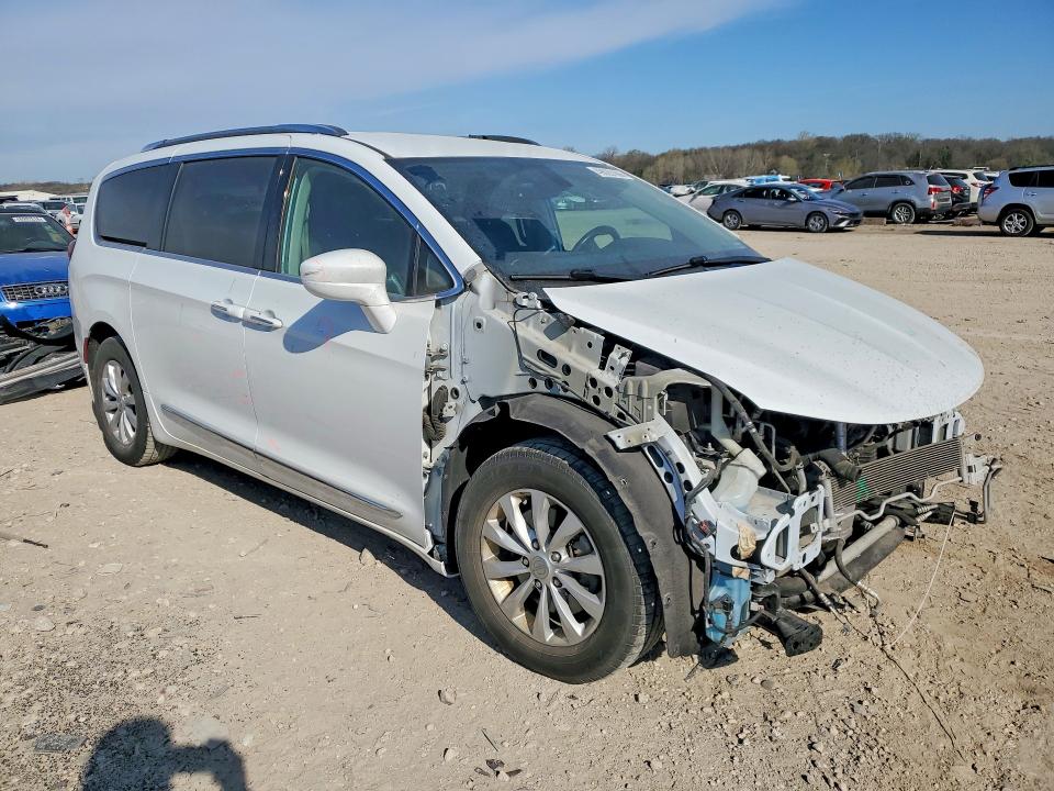 2019 Chrysler Pacifica მანქანა იყიდება აუქციონზე, vin: 2C4RC1BG4KR680766, აუქციონის ნომერი: 49020166