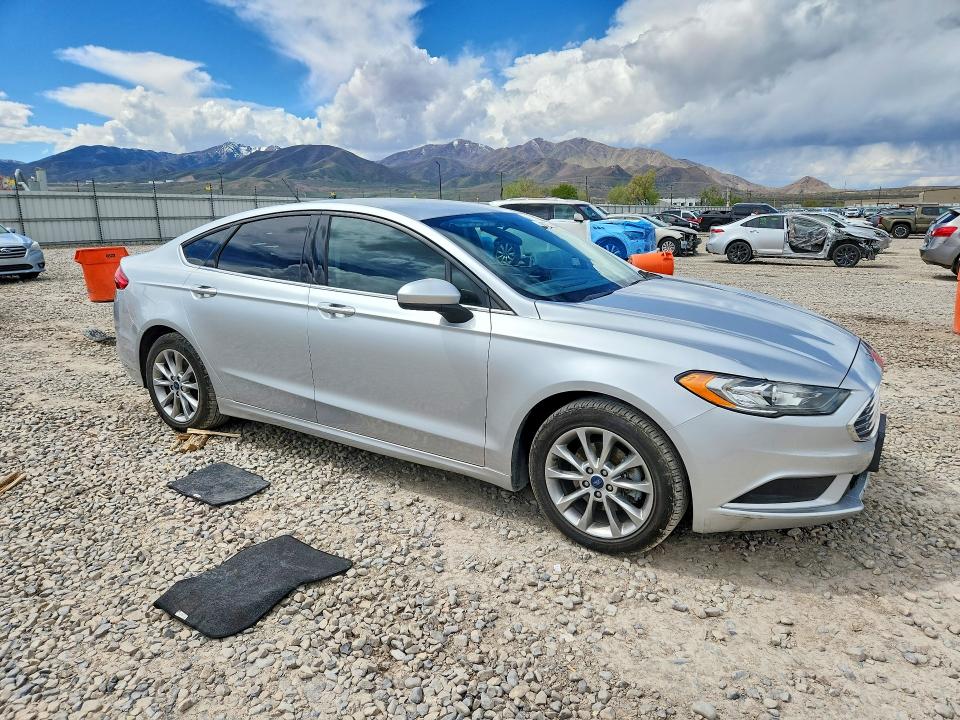 Продажа на аукционе авто 2017 Ford Fusion, vin: 3FA6P0H75HR330371, номер лота: 49776416
