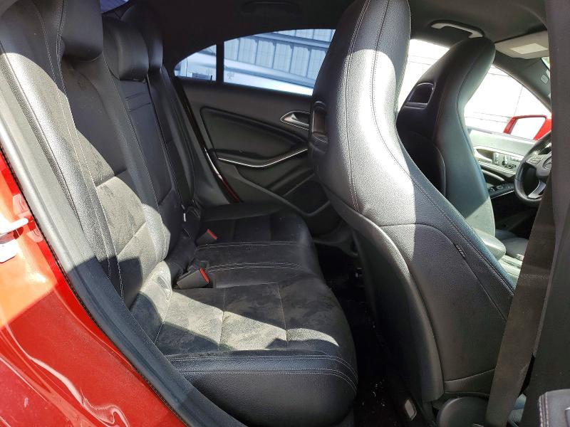 47798566 :رقم المزاد ، WDDSJ4EB5JN523063 vin ، 2018 Mercedes-benz Cla مزاد بيع