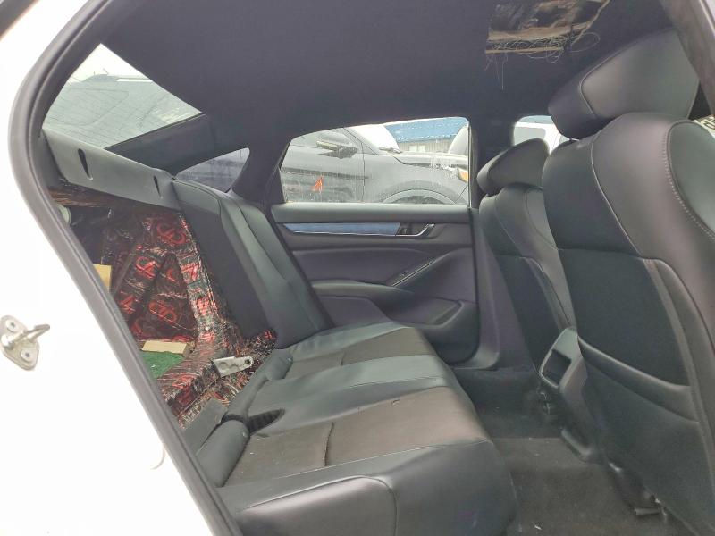 49874246 :رقم المزاد ، 1HGCV1E37JA004177 vin ، 2018 Honda Accord مزاد بيع