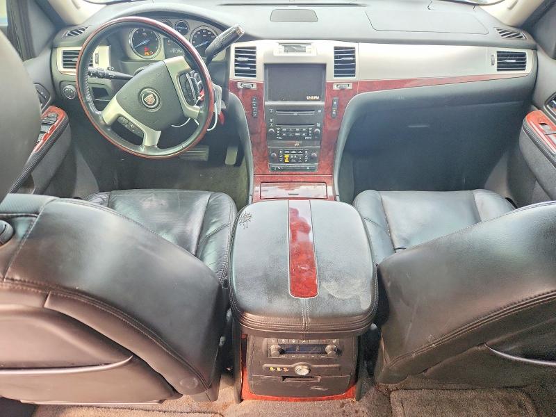 47763926 :رقم المزاد ، 1GYUKCEFXAR171484 vin ، 2010 Cadillac Escalade مزاد بيع