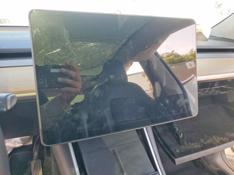 50440006 :رقم المزاد ، 5YJYGDEE2LF053976 vin ، 2020 Tesla Model Y مزاد بيع