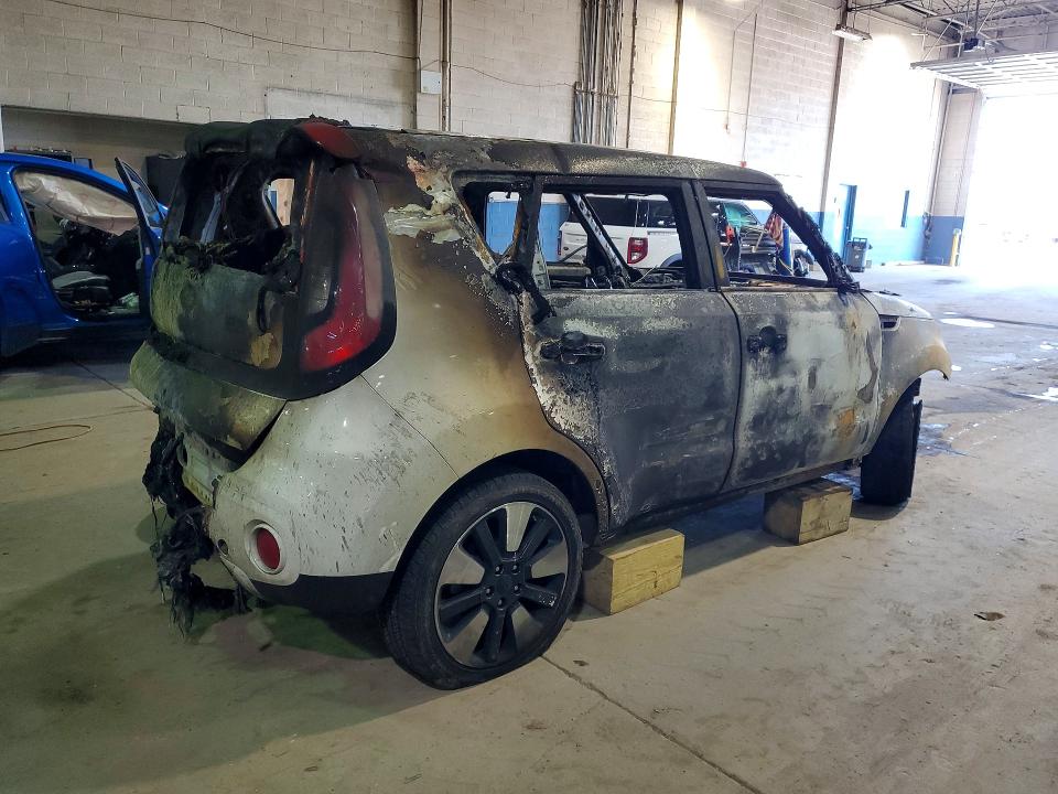 Продажа на аукционе авто 2018 Kia Soul, vin: KNDJP3A5XJ7557437, номер лота: 49544246
