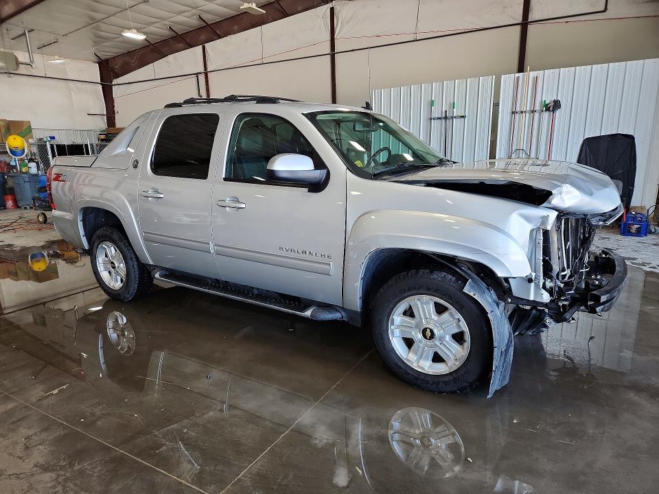 2013 Chevrolet Avalanche მანქანა იყიდება აუქციონზე, vin: 3GNMCFE01DG215402, აუქციონის ნომერი: 50750966
