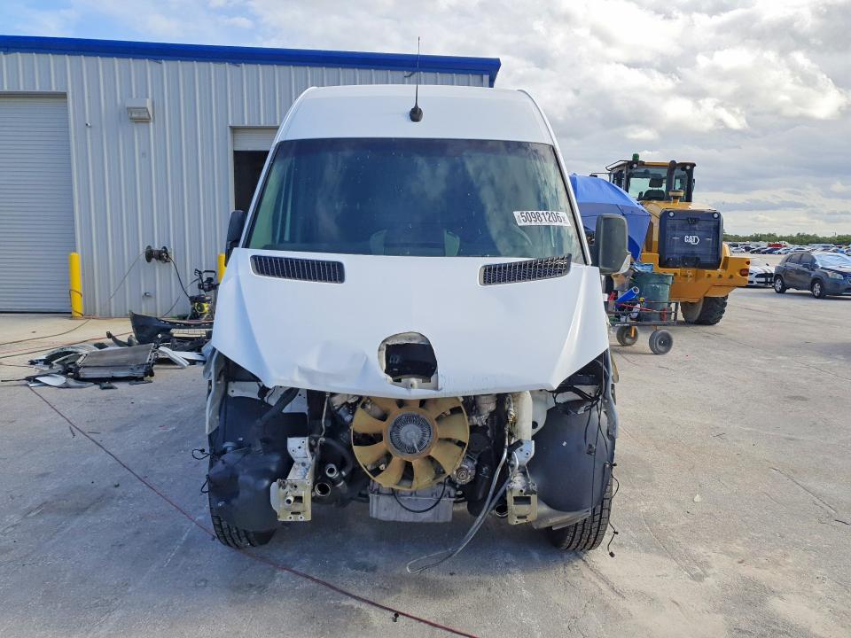 50981206 :رقم المزاد ، WD3PE7CD0JP614332 vin ، 2018 Mercedes-benz Sprinter مزاد بيع