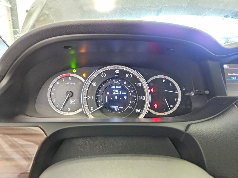 Продажа на аукционе авто 2017 Honda Accord, vin: 1HGCR2F01HA129913, номер лота: 49784156