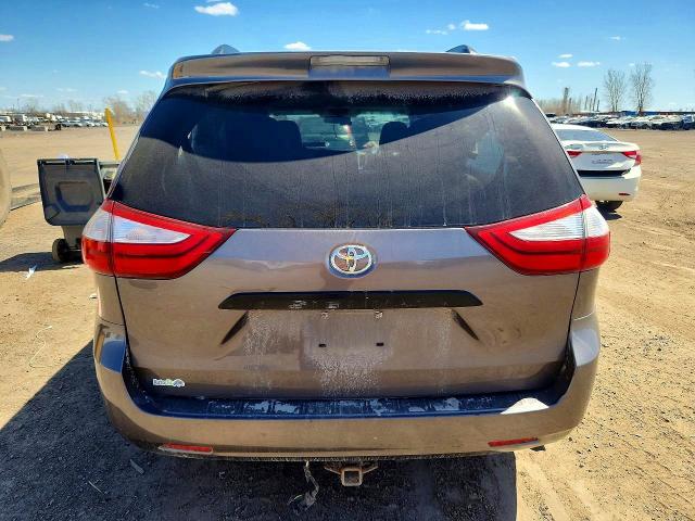 Продажа на аукционе авто 2015 Toyota Sienna, vin: 5TDZK3DC9FS570799, номер лота: 47210196
