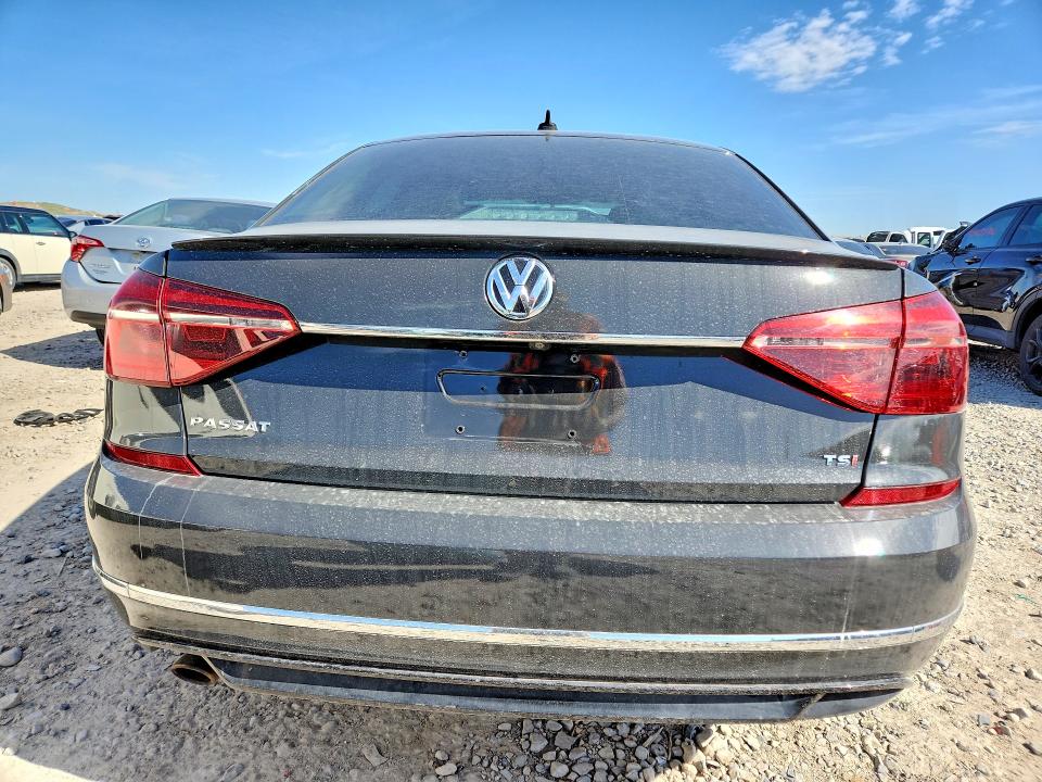 50162156 :رقم المزاد ، 1VWAA7A37JC028961 vin ، 2018 Volkswagen Passat مزاد بيع