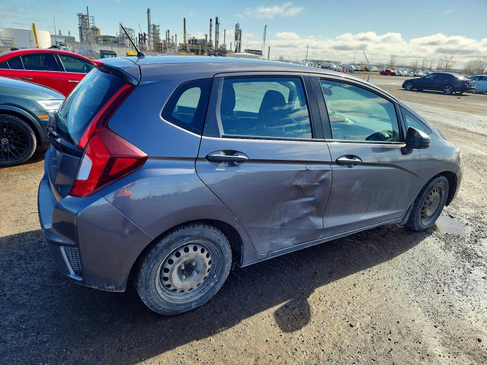 50255196 :رقم المزاد ، 3HGGK5G33GM106358 vin ، 2016 Honda Fit مزاد بيع