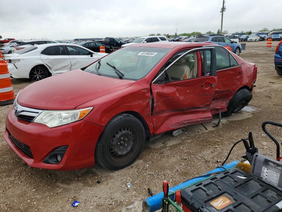 48196056 :رقم المزاد ، 4T4BF1FK4DR300713 vin ، 2013 Toyota Camry مزاد بيع