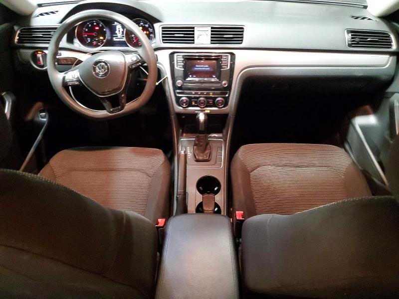 49055886 :رقم المزاد ، 1VWAT7A33HC015810 vin ، 2017 Volkswagen Passat مزاد بيع
