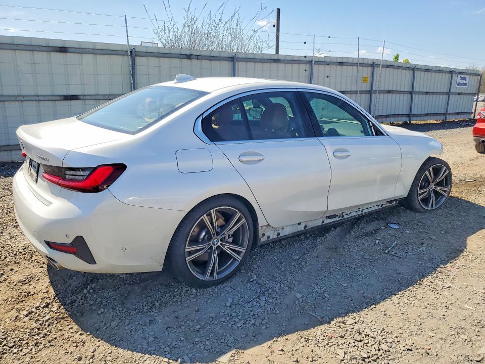 49940496 :رقم المزاد ، 3MW5R7J08M8B99777 vin ، 2021 Bmw 330xi مزاد بيع