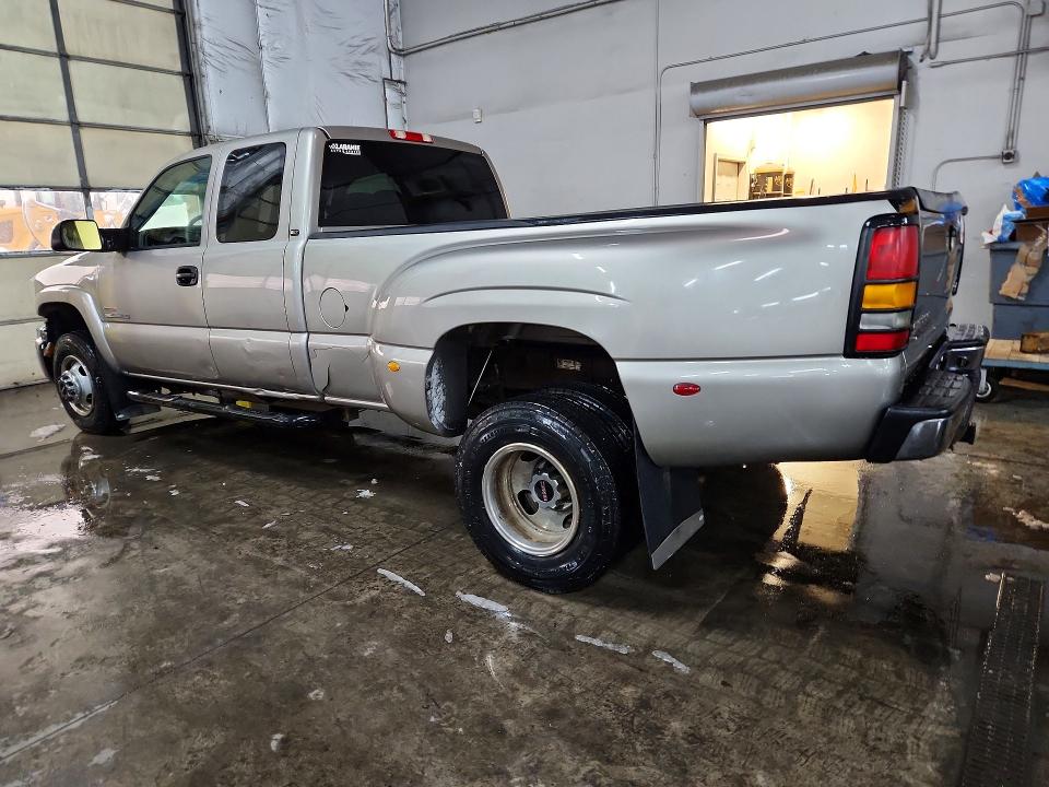 Продажа на аукционе авто 2003 Gmc New Sierra, vin: 1GTJK39193E298535, номер лота: 49640036