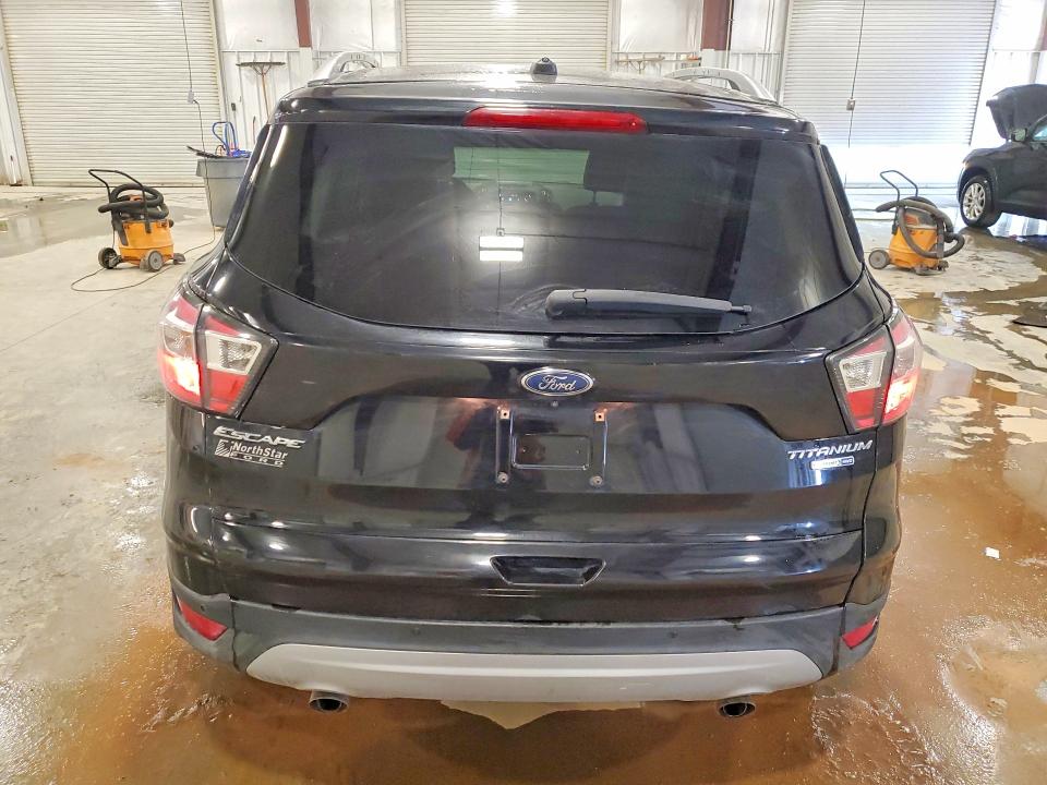50346456 :رقم المزاد ، 1FMCU9JD6HUB06282 vin ، 2017 Ford Escape مزاد بيع