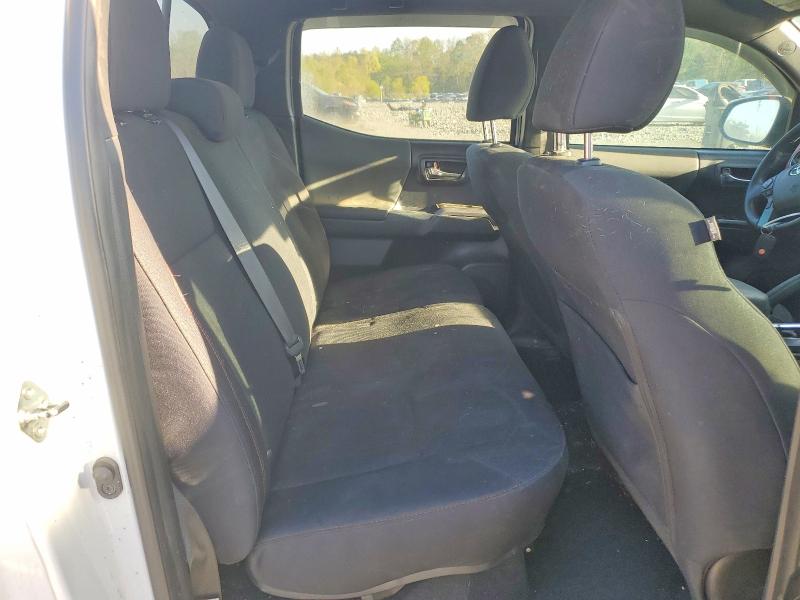 49183176 :رقم المزاد ، 5TFCZ5AN4JX152804 vin ، 2018 Toyota Tacoma Double Cab/sr مزاد بيع