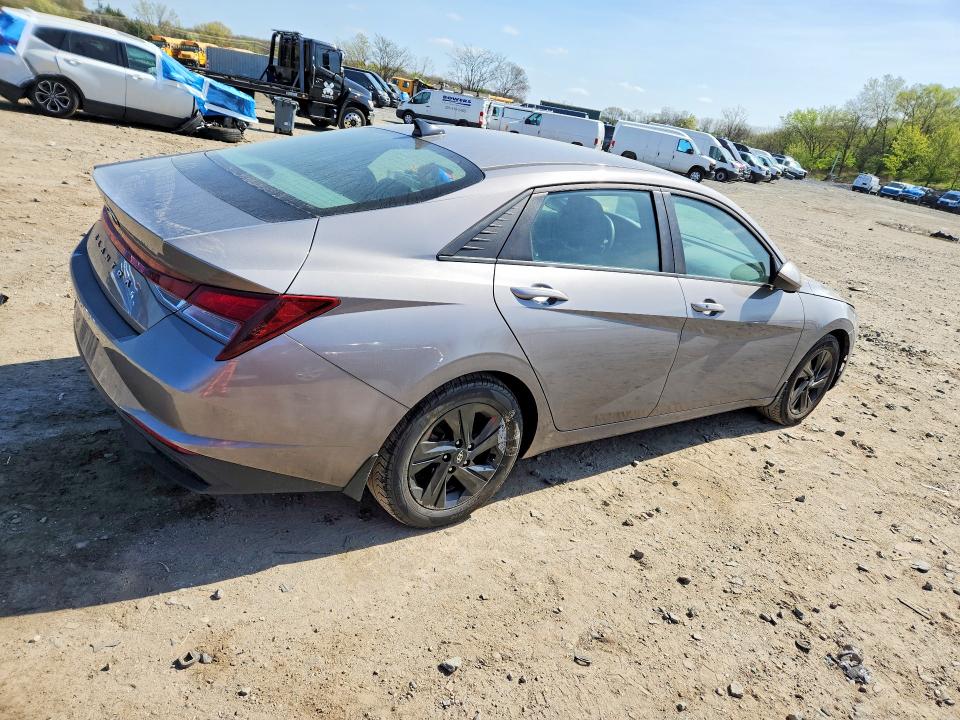 49363886 :رقم المزاد ، KMHLM4AG3NU353400 vin ، 2022 Hyundai Elantra مزاد بيع