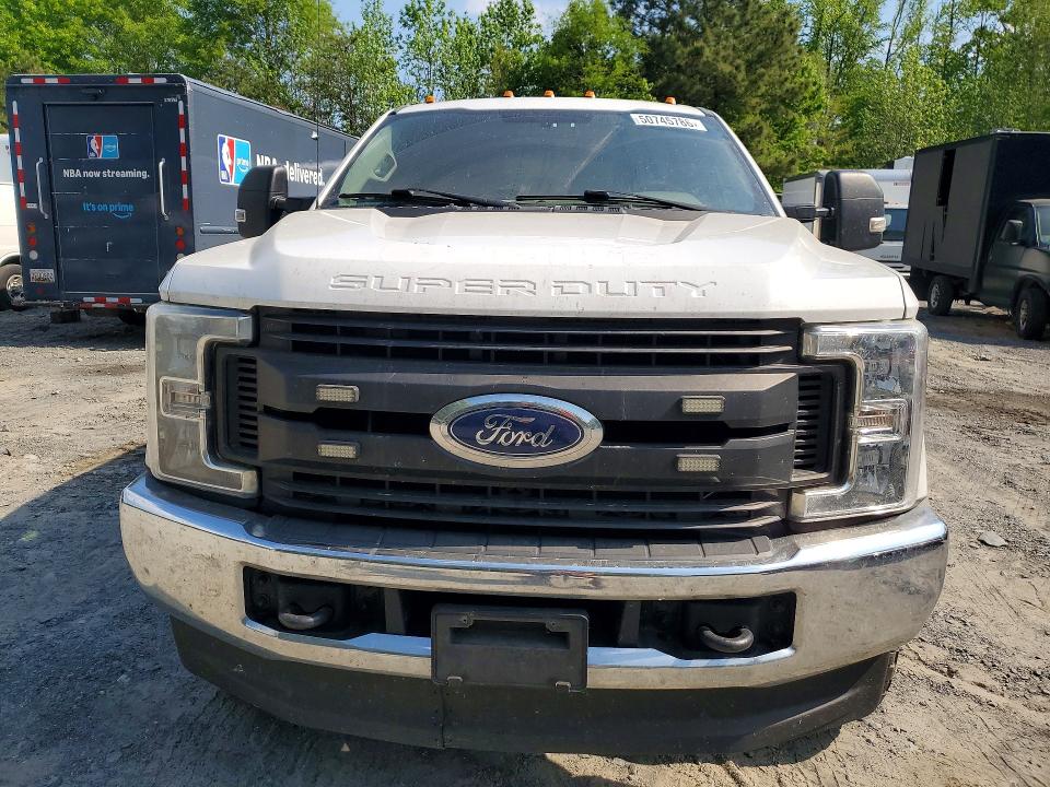 50745786 :رقم المزاد ، 1FD8W3F64KEC55850 vin ، 2019 Ford F350 مزاد بيع