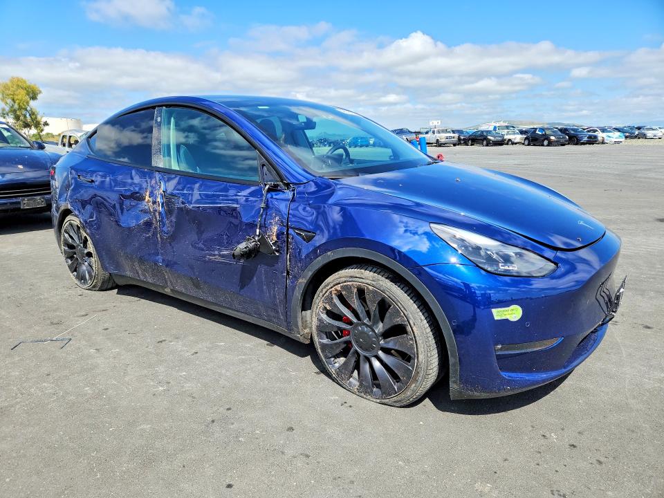 2022 Tesla Model Y მანქანა იყიდება აუქციონზე, vin: 7SAYGDEFXNF437700, აუქციონის ნომერი: 49805566