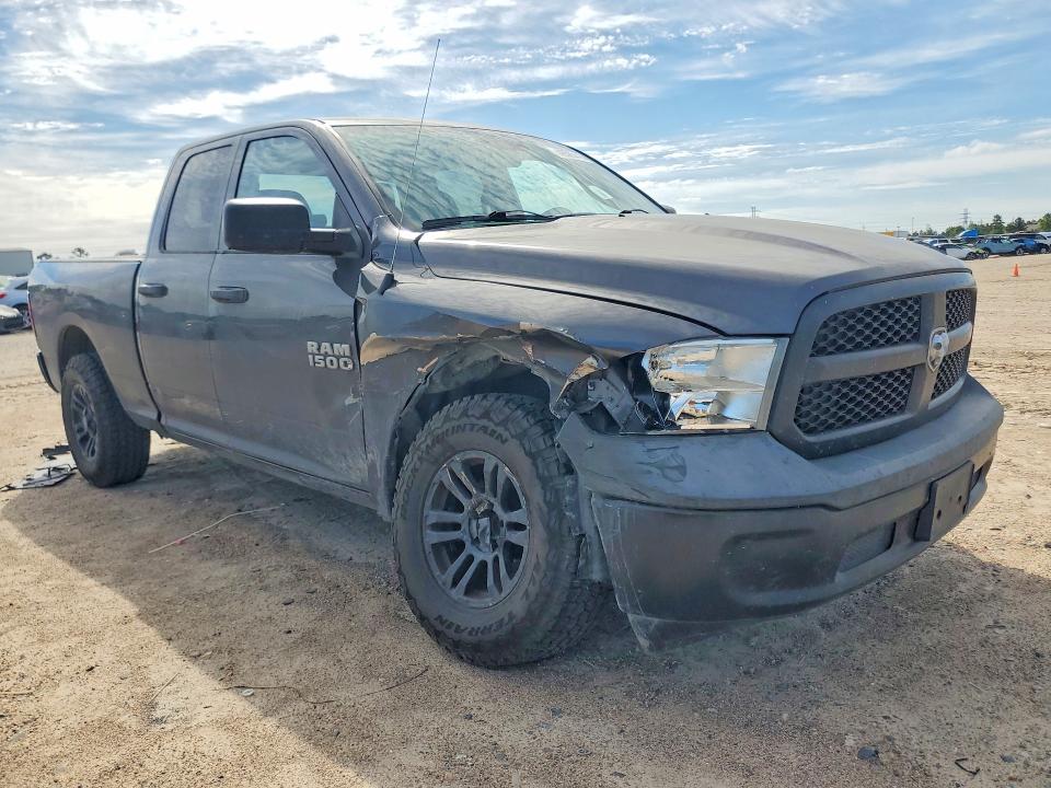 48585416 :رقم المزاد ، 1C6RR6FG9JS330477 vin ، 2018 Ram 1500 مزاد بيع