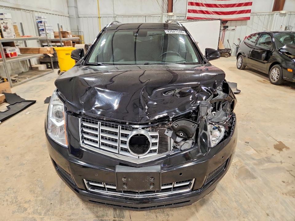 47641586 :رقم المزاد ، 3GYFNEE39FS630297 vin ، 2015 Cadillac Srx مزاد بيع