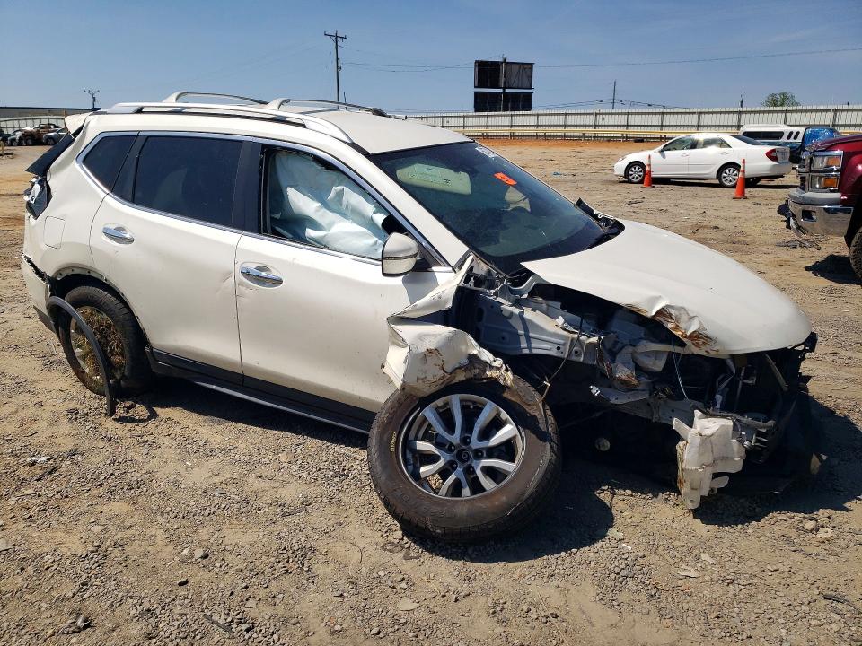 50743216 :رقم المزاد ، JN8AT2MTXLW035520 vin ، 2020 Nissan Rogue مزاد بيع