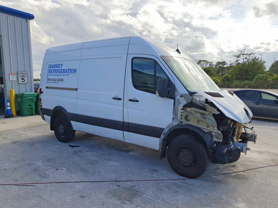 50981206 :رقم المزاد ، WD3PE7CD0JP614332 vin ، 2018 Mercedes-benz Sprinter مزاد بيع